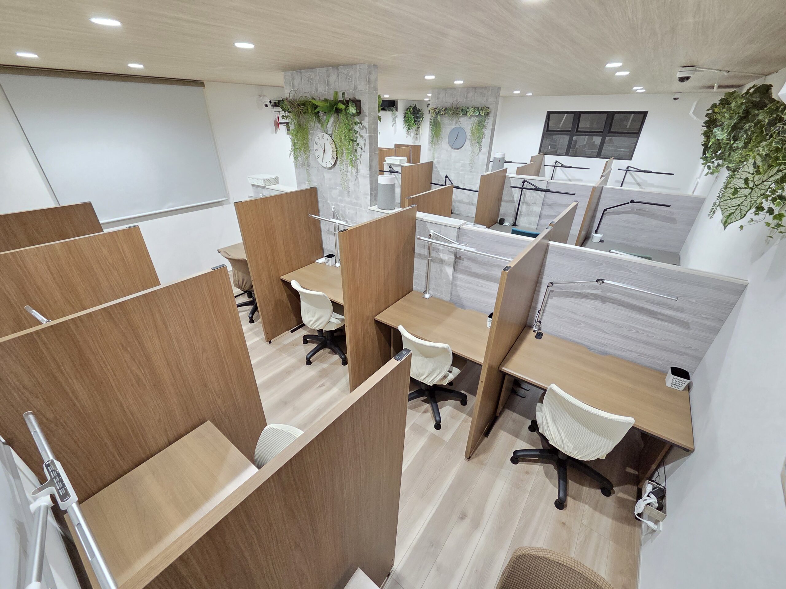 岡山の学生専用自習室CELLGRID